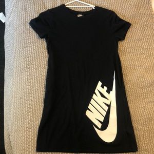 Nike dress with pockets